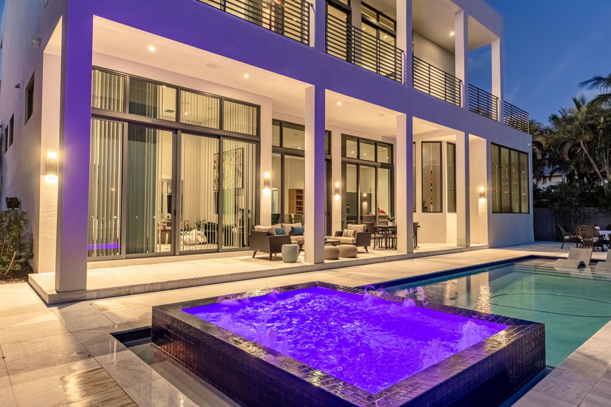 Fort-Lauderdale-Modern-Estate-perfect-for-South-Florida-lifestyle-38