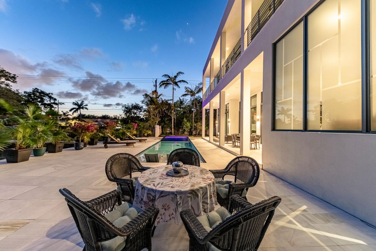 Fort-Lauderdale-Modern-Estate-perfect-for-South-Florida-lifestyle-39