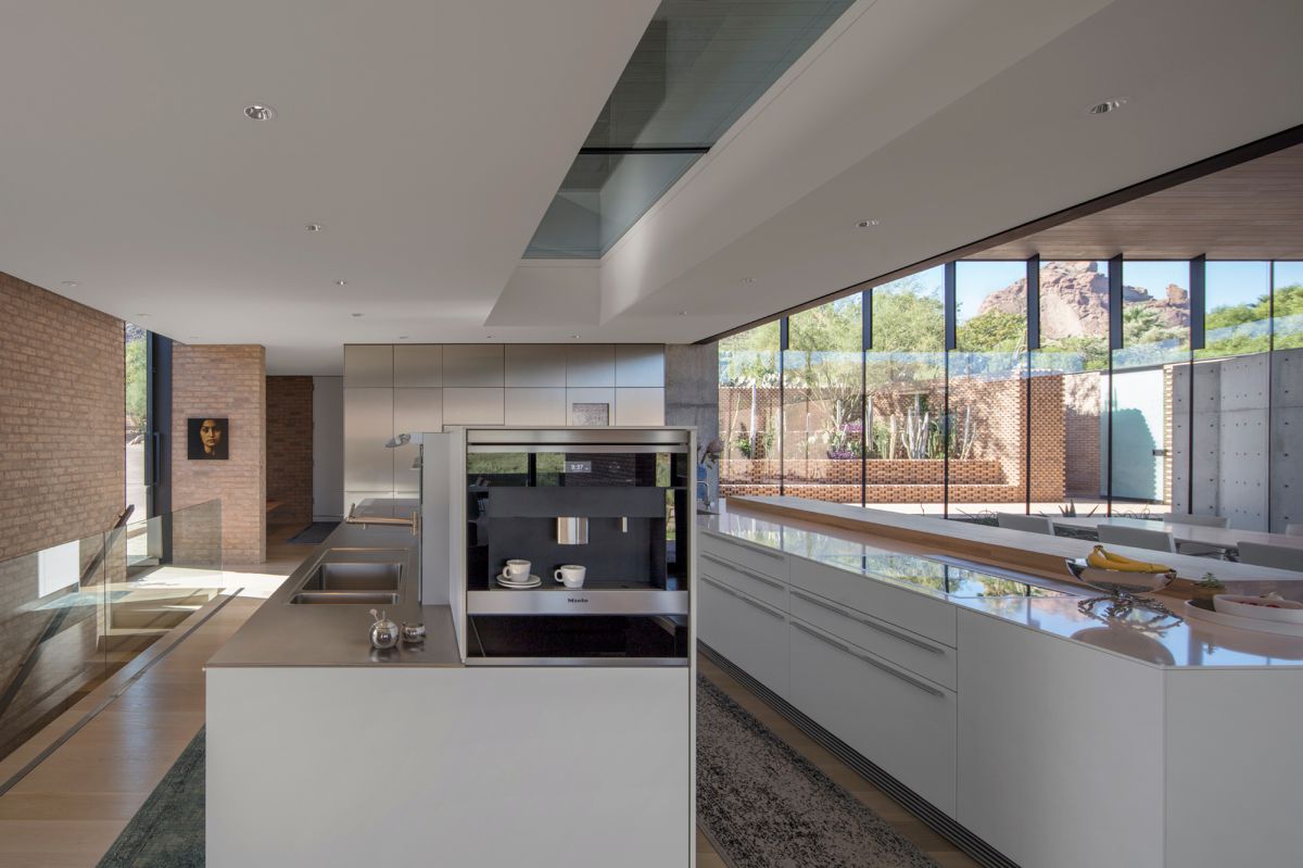 Ghost-Wash-House-in-Arizona-by-Architecture-Infrastructure-Research-22