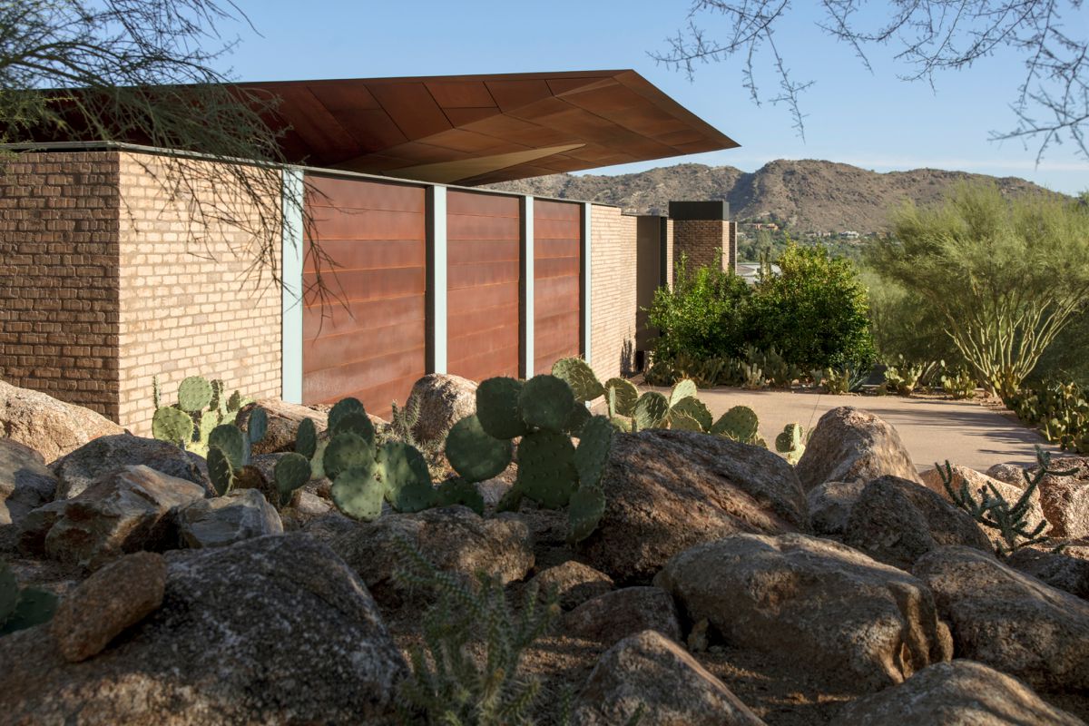 Ghost-Wash-House-in-Arizona-by-Architecture-Infrastructure-Research-24