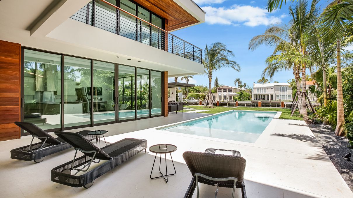 Grandiose-Waterfront-Modern-Estate-in-Miami-Beach-4528-Prairie-Ave-Miami-Beach-Florida-11