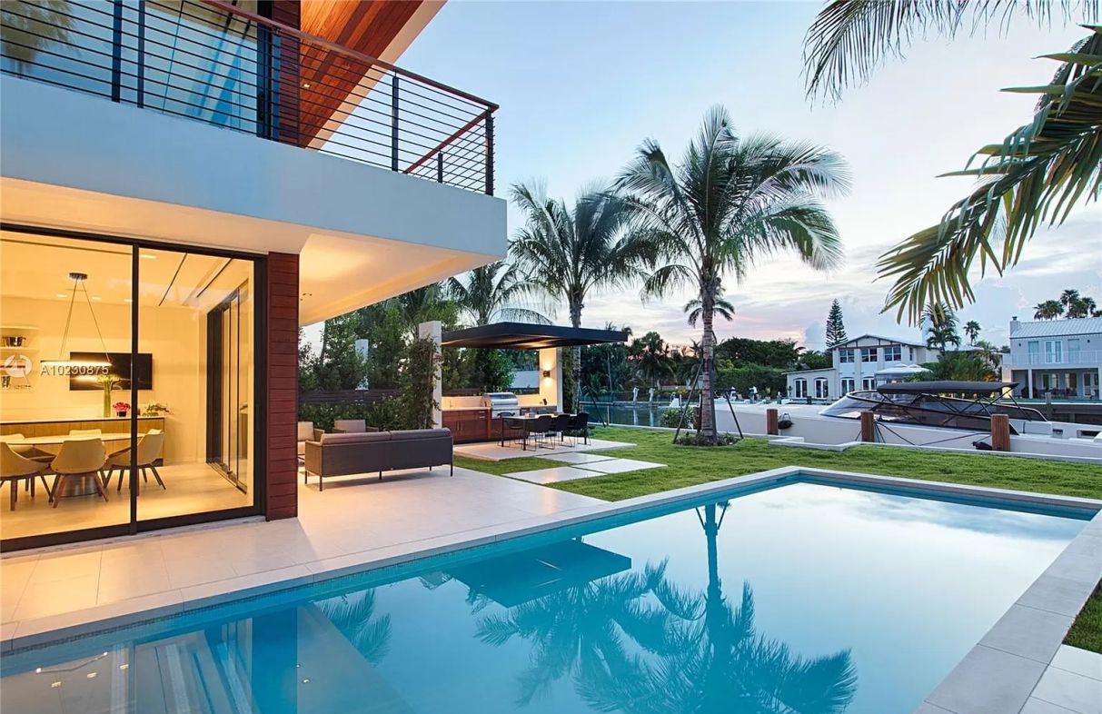 Grandiose-Waterfront-Modern-Estate-in-Miami-Beach-4528-Prairie-Ave-Miami-Beach-Florida-23