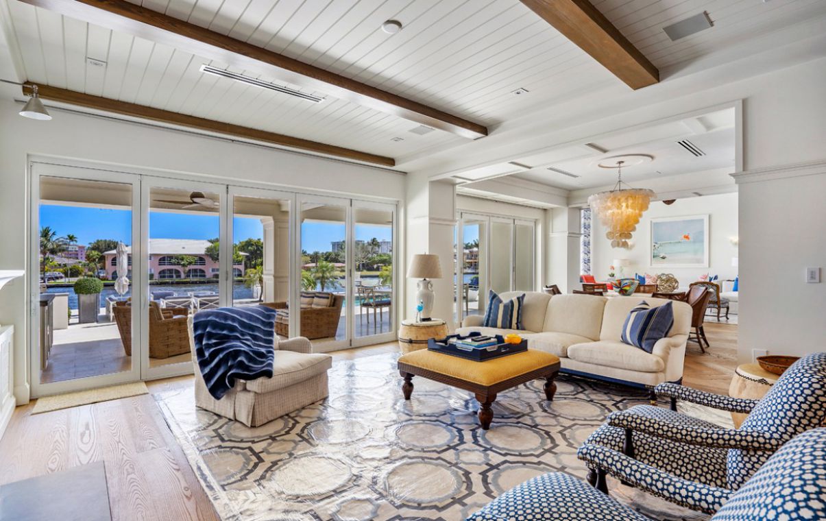 Impeccable-Royal-Palm-Residence-in-Boca-Raton-Florida-1200-Royal-Palm-Way-Boca-Raton-Florida-12