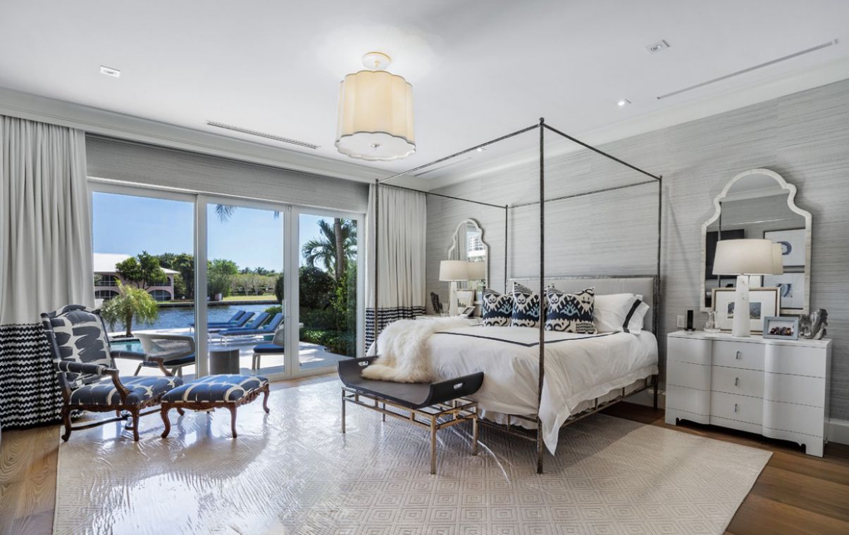 Impeccable-Royal-Palm-Residence-in-Boca-Raton-Florida-1200-Royal-Palm-Way-Boca-Raton-Florida-18