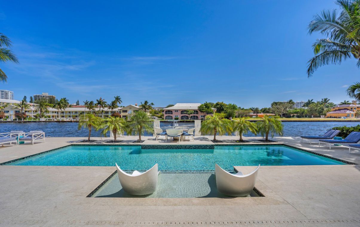 Impeccable-Royal-Palm-Residence-in-Boca-Raton-Florida-1200-Royal-Palm-Way-Boca-Raton-Florida-4