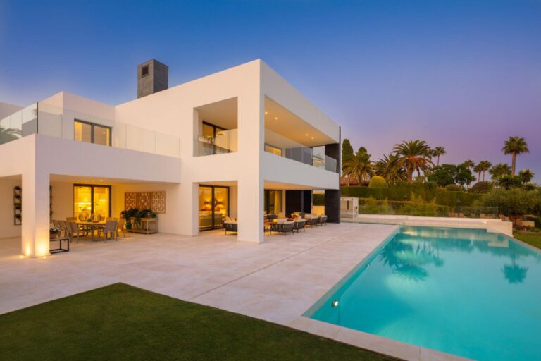 Inside A €5,950,000 Modern Villa in La Cerquilla, Marbella, Spain