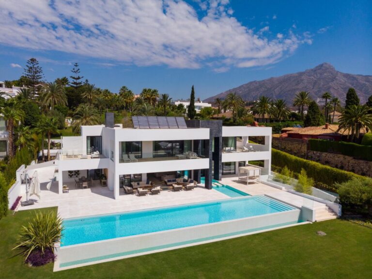 Inside A €5,950,000 Modern Villa in La Cerquilla, Marbella, Spain