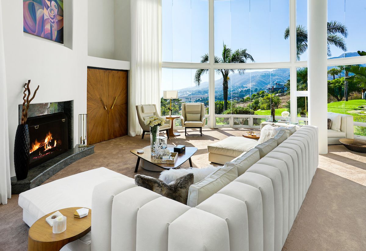 Jaw-dropping-Philip-Avenue-Residence-in-Malibu-California-25