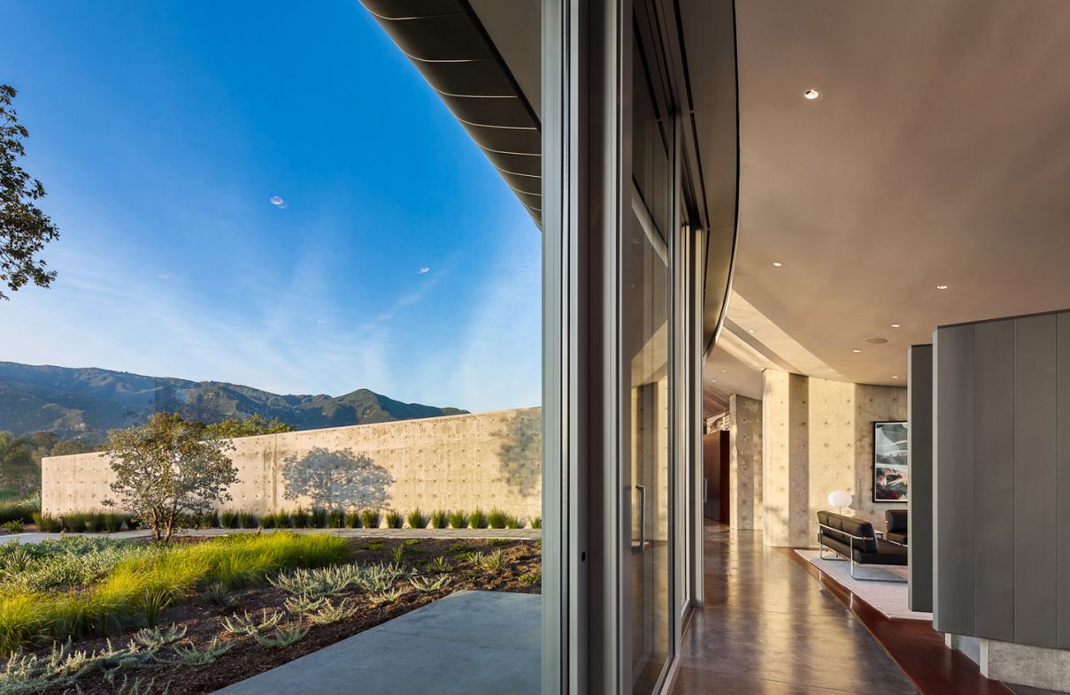 Kurth-House-in-Santa-Barbara-by-Neumann-Mendro-Andrulaitis-Architects-17