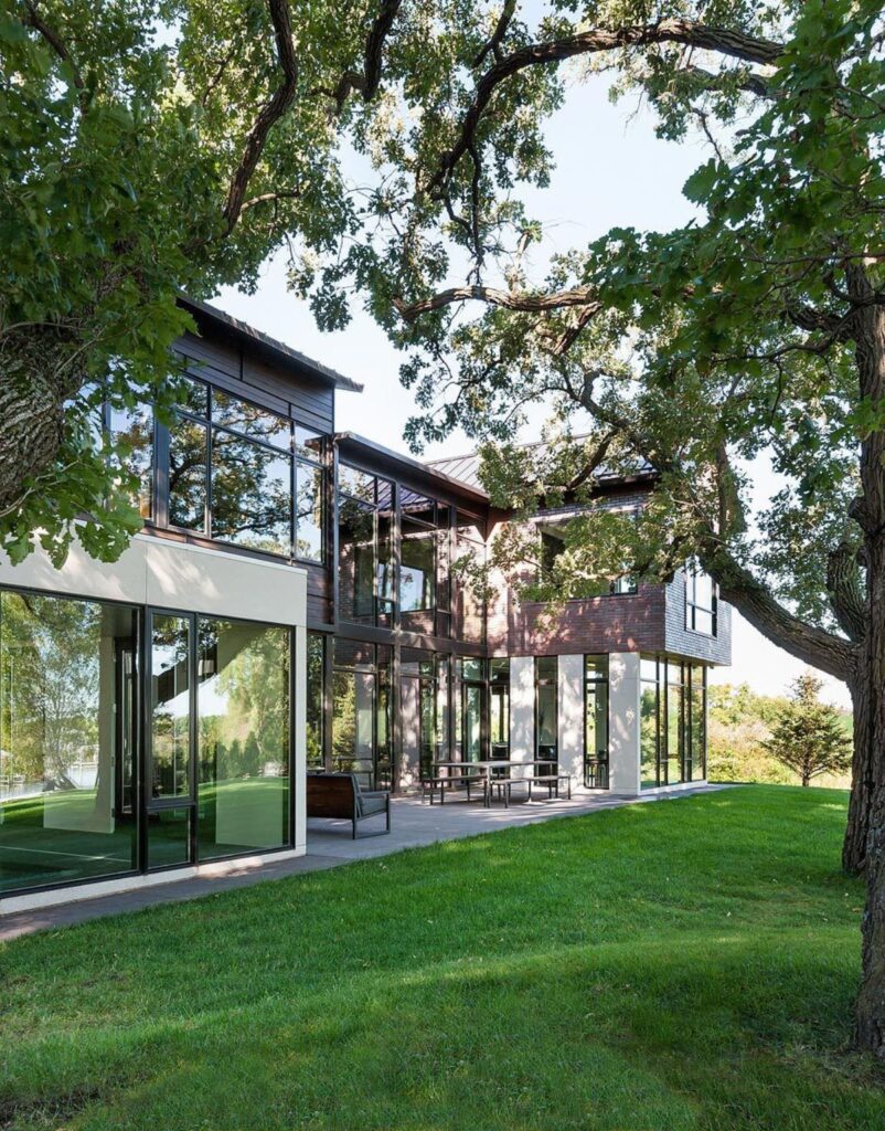 Lake Waconia House in Minnesota by ALTUS Architecture + Design