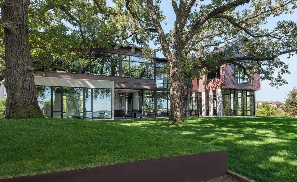 Lake Waconia House in Minnesota by ALTUS Architecture + Design