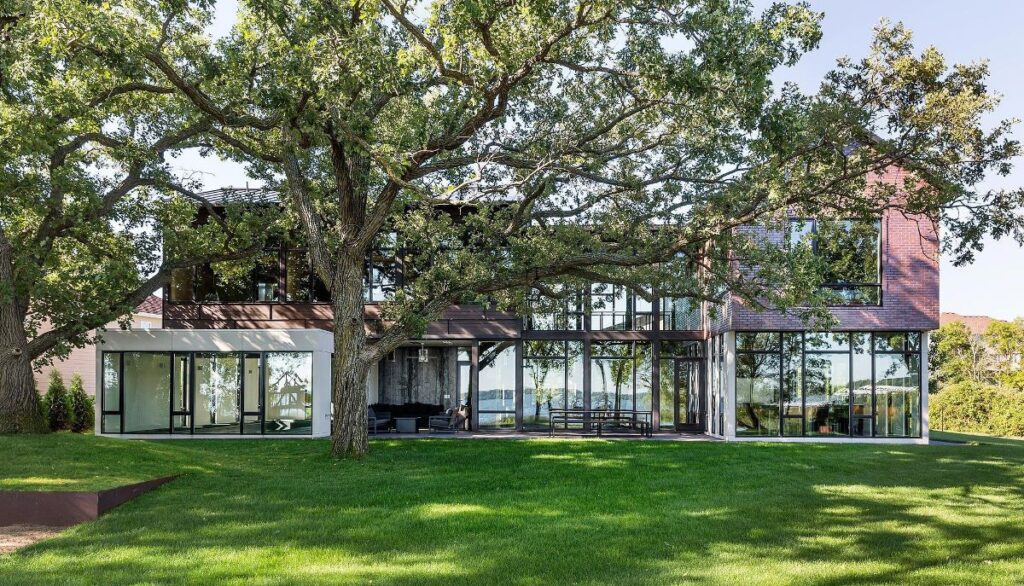 Lake Waconia House in Minnesota by ALTUS Architecture + Design