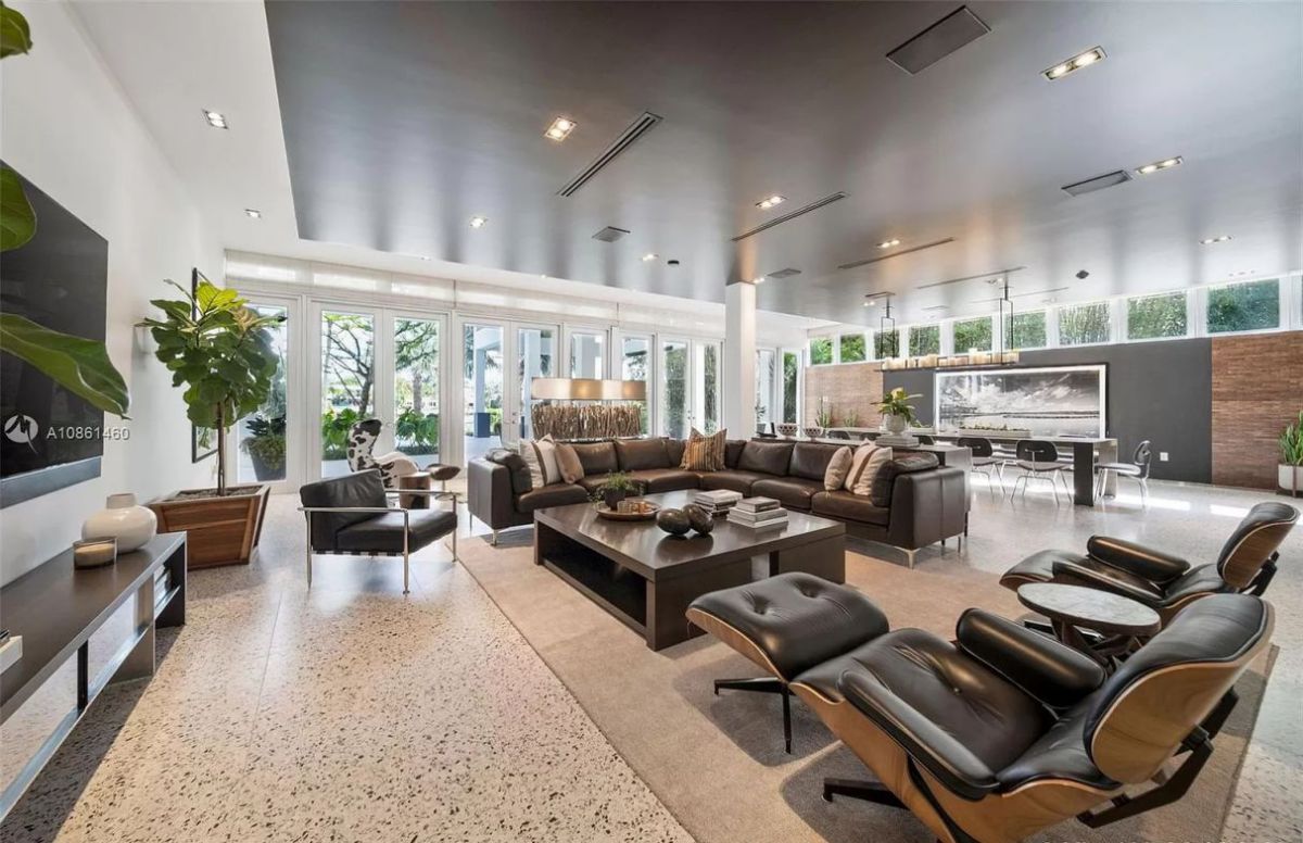 Lakeview-Residence-in-Miami-Beach-offers-Impeccably-Luxury-12