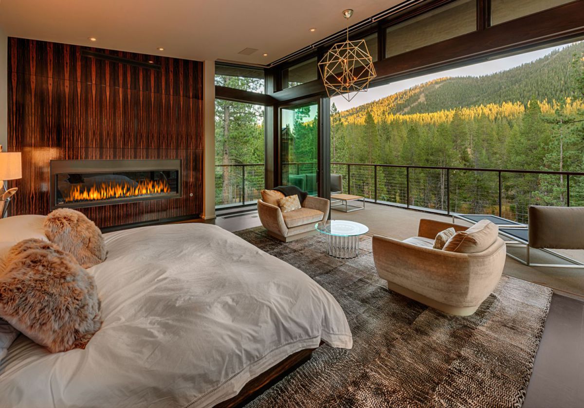 Martis-Camp-Residence-381-in-Truckee-CA-by-Marmol-Radziner-Architecture-13