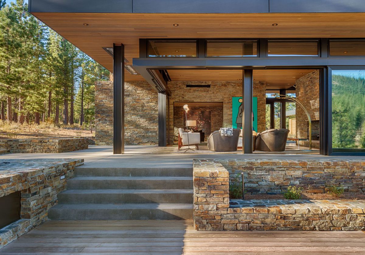 Martis-Camp-Residence-381-in-Truckee-CA-by-Marmol-Radziner-Architecture-4