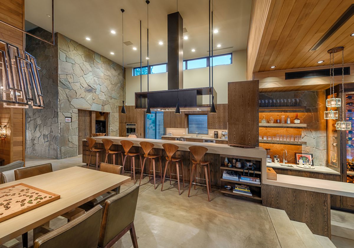 Martis-Camp-Residence-403-in-Truckee-CA-by-Marmol-Radziner-Architecture-8