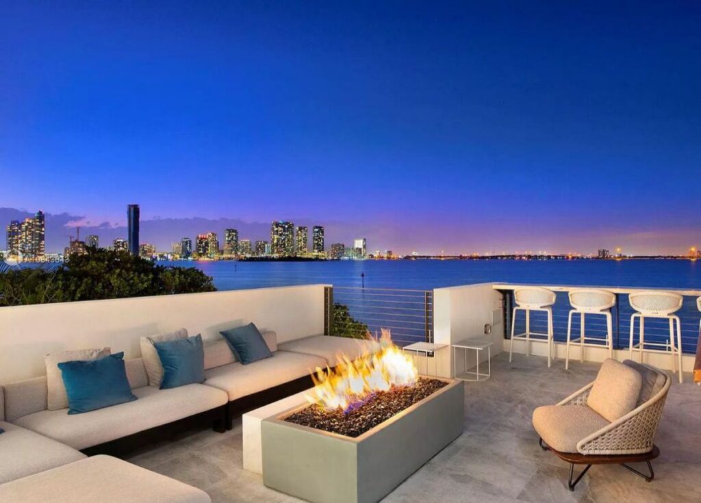 Marvelous Venetian Waterfront Home in Miami Beach