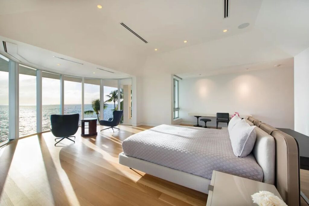 Mashta Island Modern Estate in Key Biscayne, Florida