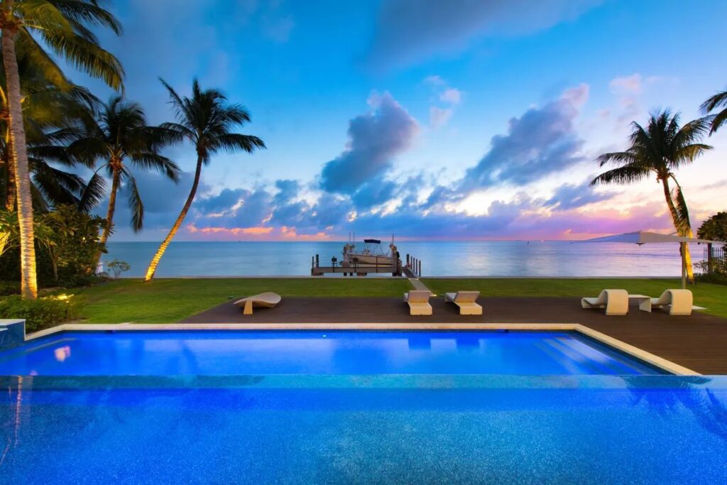 Mashta Island Modern Estate in Key Biscayne, Florida