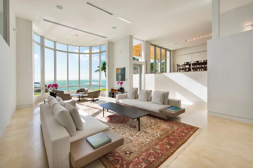 Mashta Island Modern Estate in Key Biscayne, Florida