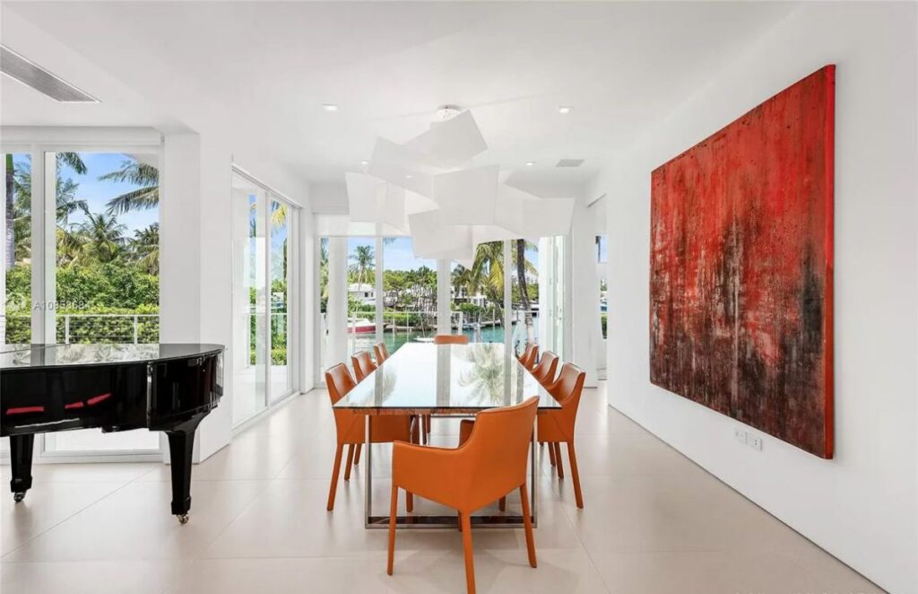 Mashta Island Waterfront Home in Key Biscayne for Sale