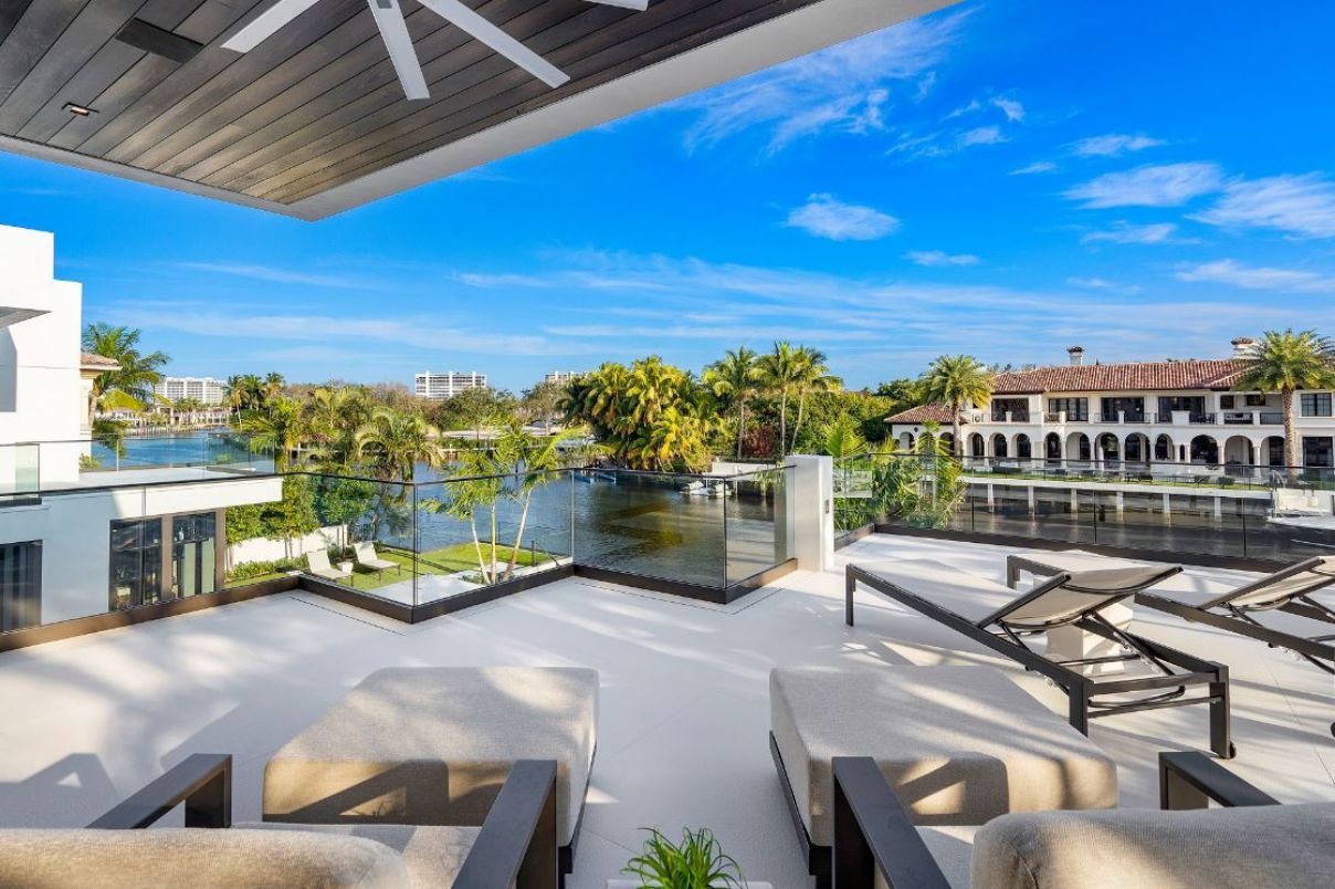 Maya-Palm-Estate-in-Boca-Raton-FL-by-John-D-Conway-Architect-Inc-18