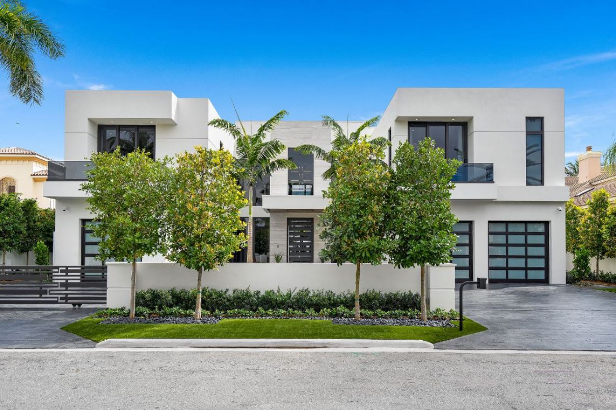 Maya-Palm-Estate-in-Boca-Raton-FL-by-John-D-Conway-Architect-Inc-30