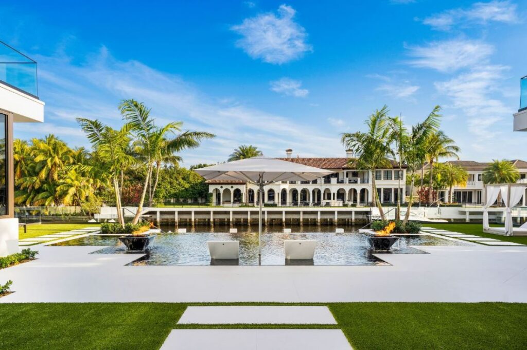 Maya Palm Estate in Boca Raton, FL by John D Conway Architect Inc