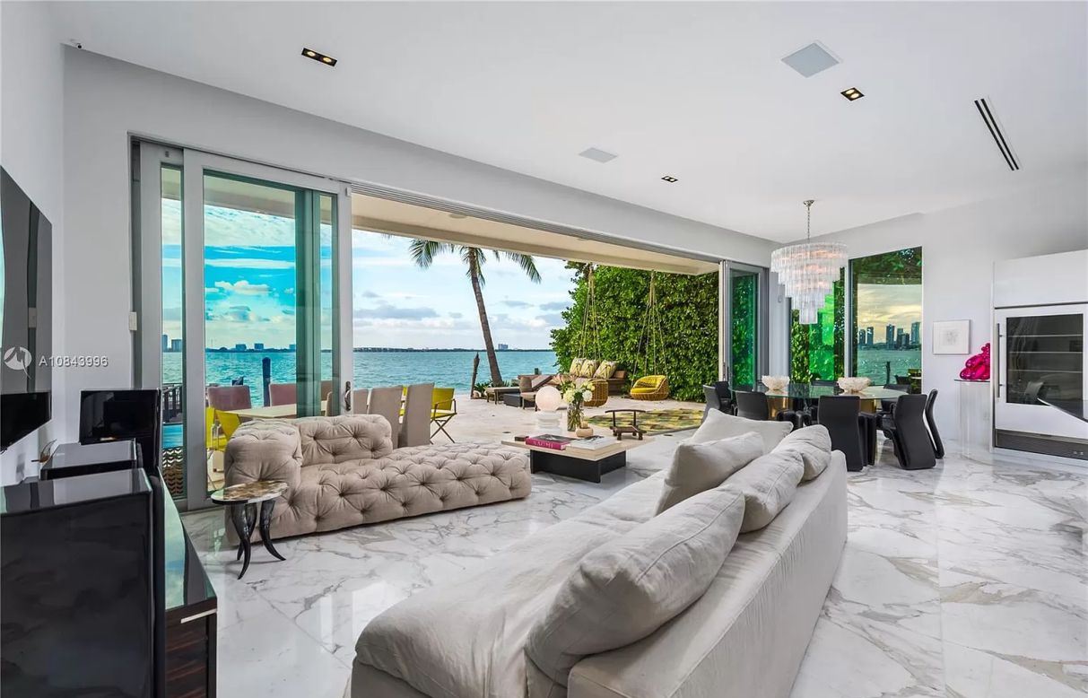 Miami-Beachs-San-Marino-Contemporary-Gem-for-Rental-22