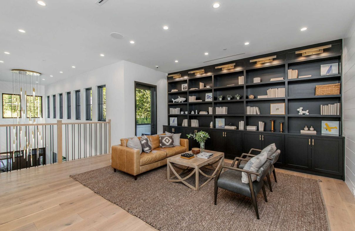 New-Construction-Modern-Farmhouse-in-Encino-2