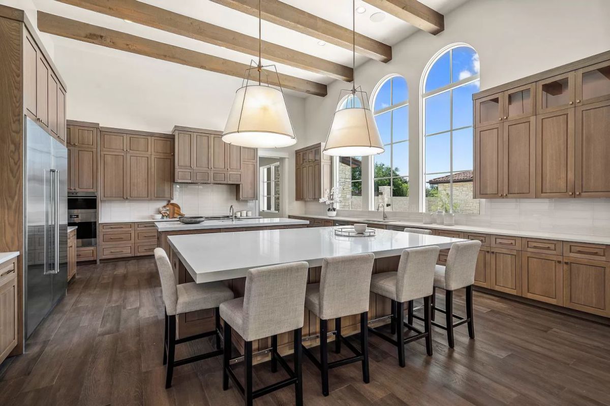 New-European-Estate-in-Austin-for-Sale-12017-Kirkland-Ct-Austin-TX-5