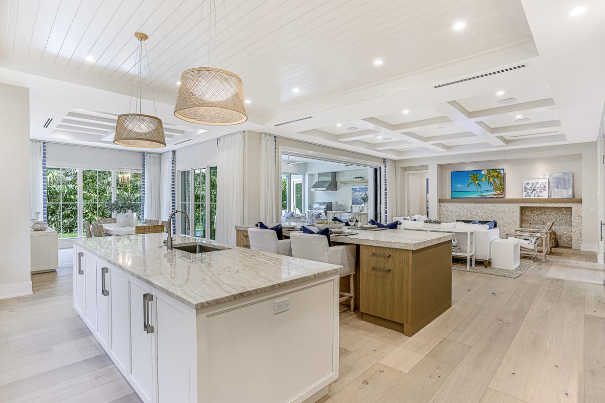 New-Masterpiece-in-Naples-built-by-Griffin-Builders-hits-Market-13