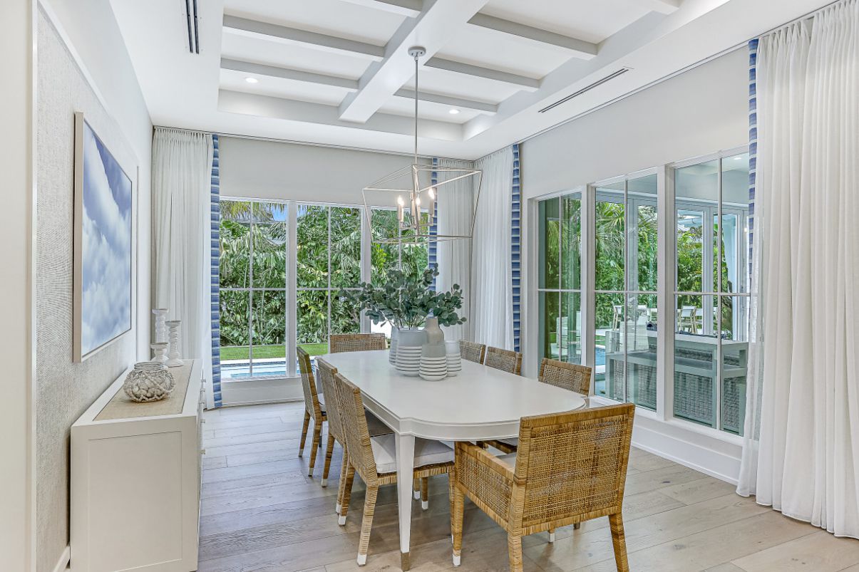 New-Masterpiece-in-Naples-built-by-Griffin-Builders-hits-Market-20