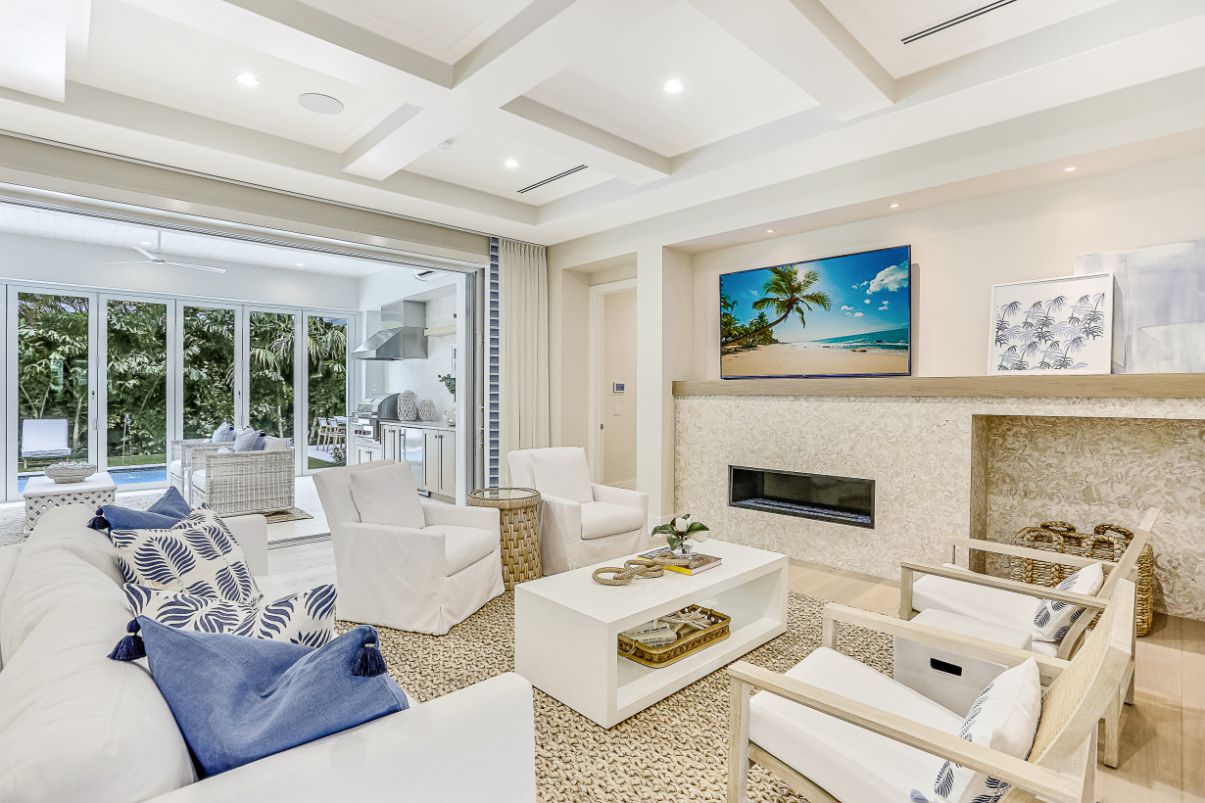 New-Masterpiece-in-Naples-built-by-Griffin-Builders-hits-Market-9