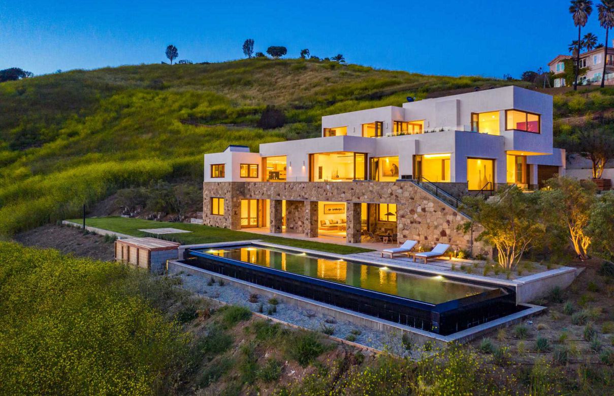 Newly-Built-Malibu-Estate-on-Coveted-Coastal-Community-for-Sale-5