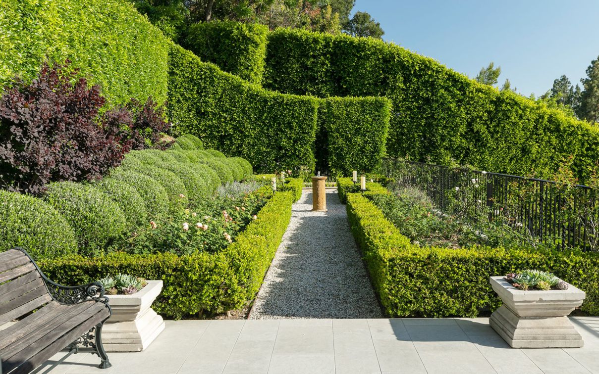 One-of-the-Great-Estates-in-Beverly-Hills-1140-Tower-Road-Beverly-Hills-CA-5