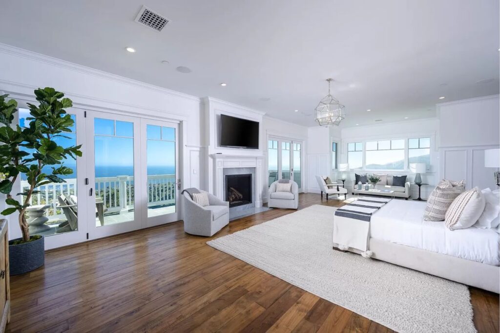 Paseo Miramar Residence in Prime Pacific Palisades for Sale