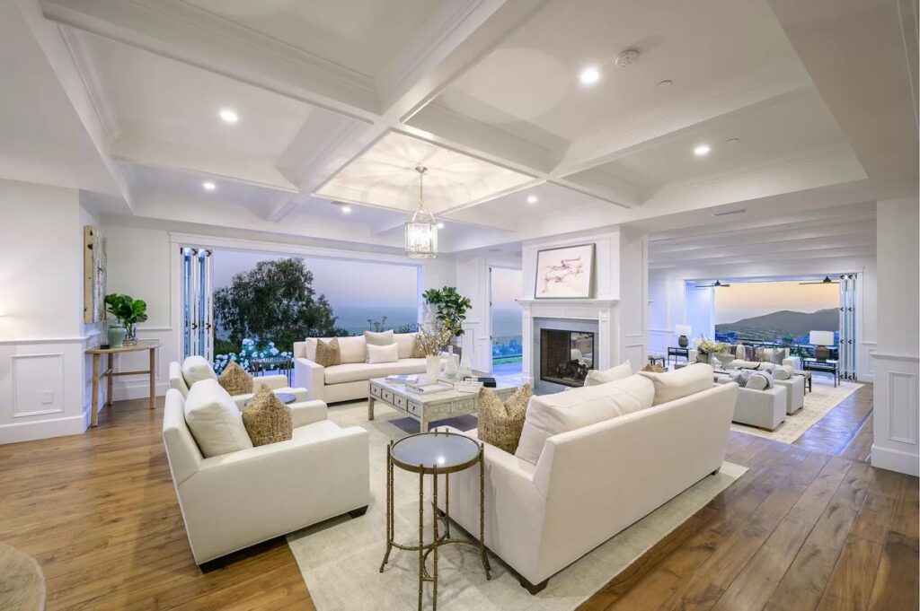 Paseo Miramar Residence in Prime Pacific Palisades for Sale