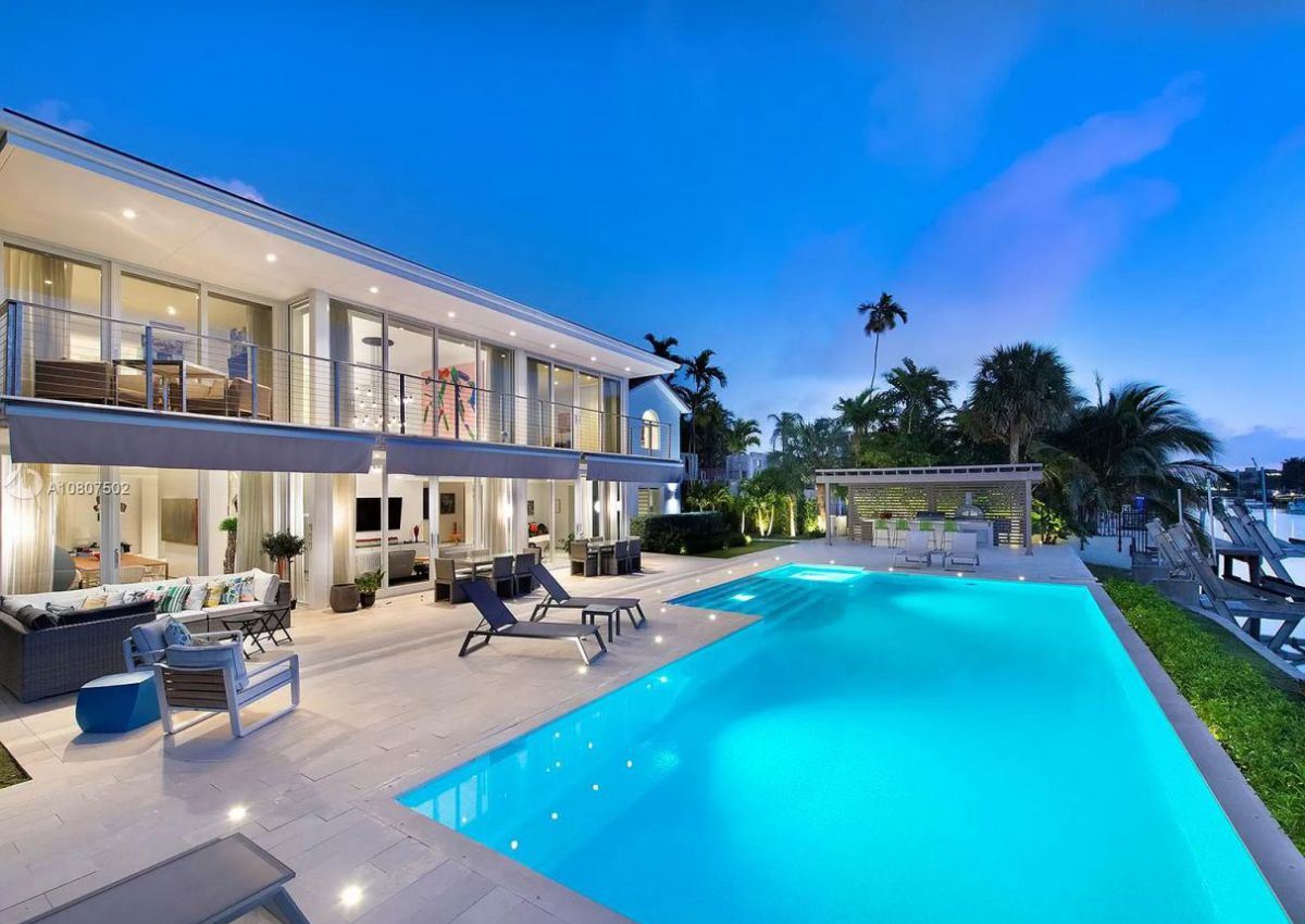 Prairie-Avenue-Modern-Home-in-Miami-Beach-Florida-4500-Prairie-Ave-Miami-Beach-FL-24