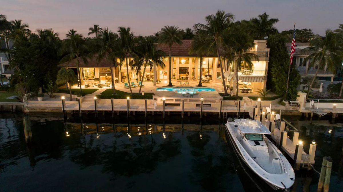 Resort-style-Transitional-Boca-Raton-Estate-1