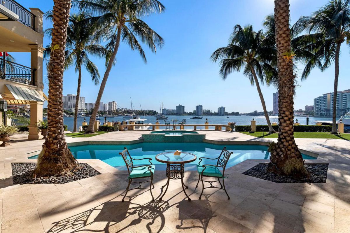 Resort-style-Transitional-Boca-Raton-Estate-11