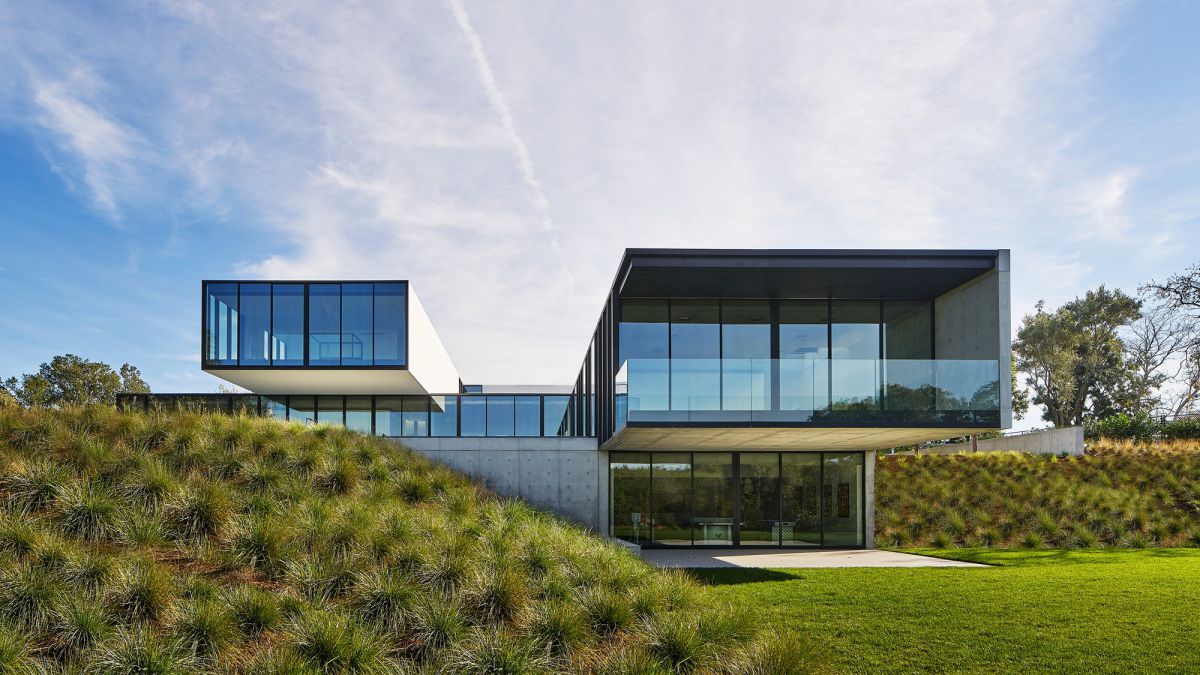 Ridge-View-Residence-in-Atherton-California-by-Natoma-Architects-1