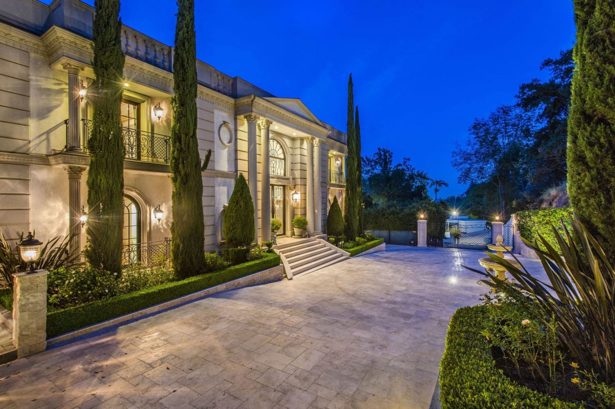 Stone-Canyon-Classic-Mansion-in-Los-Angeles-18