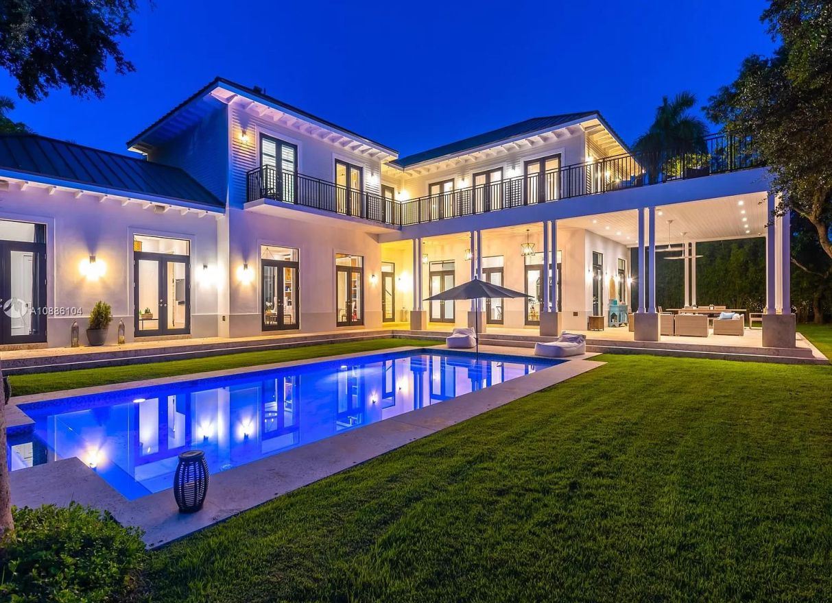 Stunning-Hamptons-Style-Residence-in-Miami-for-Sale-at-6.2-Million-1