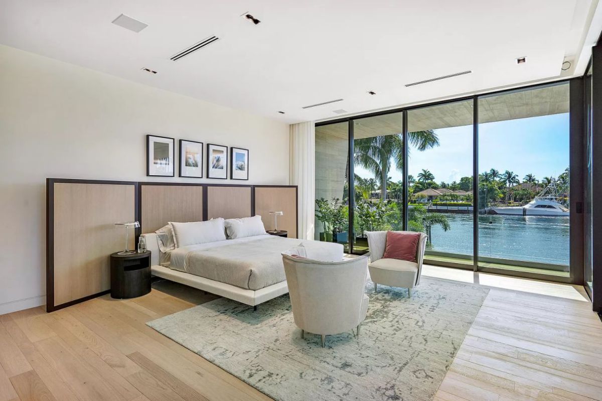 Stunning-Modern-Waterfront-Home-in-East-Boca-Raton-12