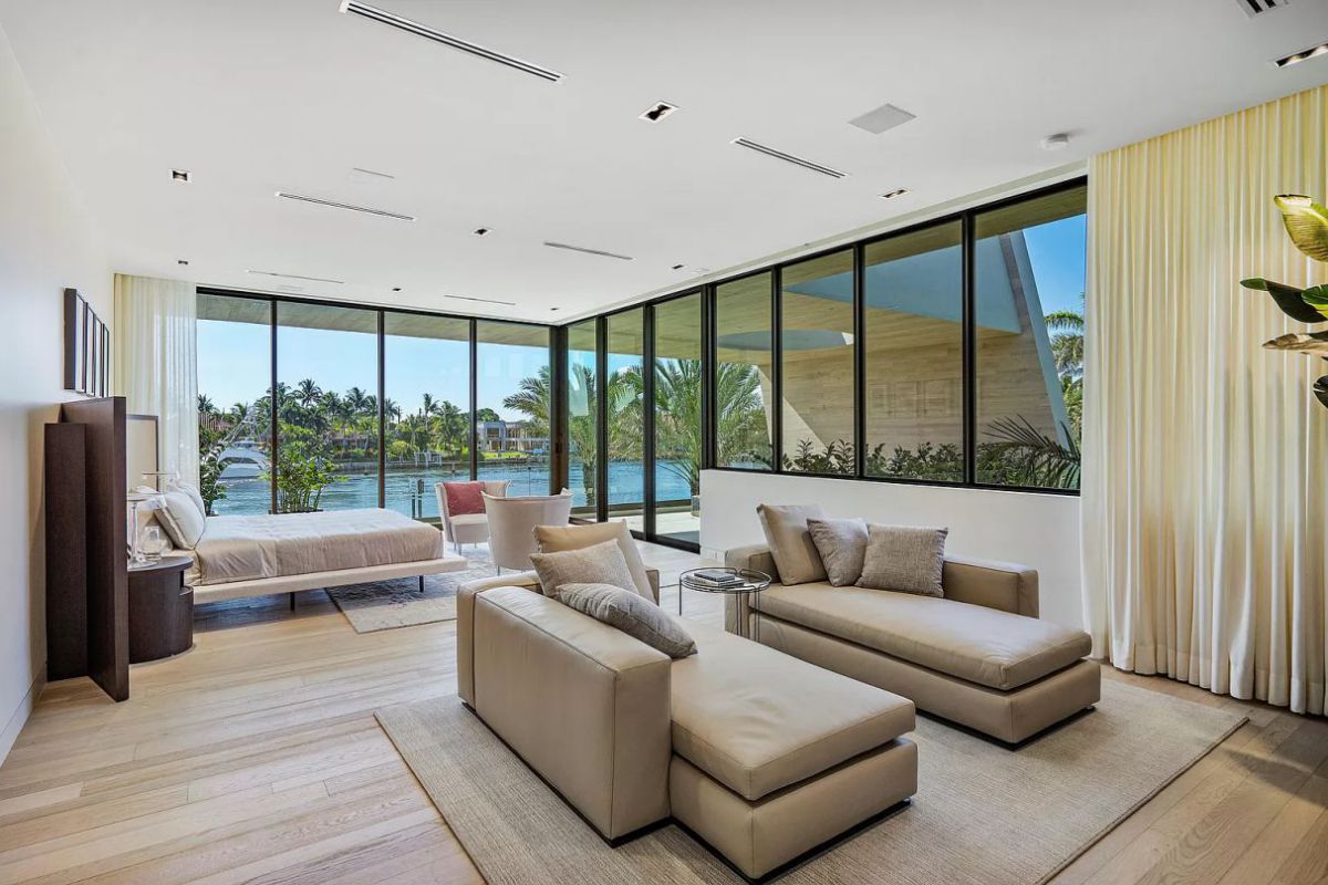 Stunning-Modern-Waterfront-Home-in-East-Boca-Raton-29