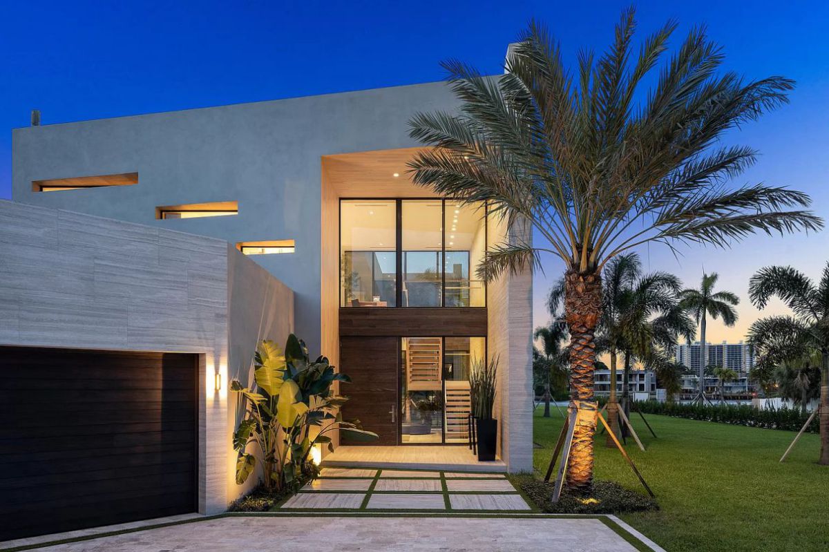 Stunning-Modern-Waterfront-Home-in-East-Boca-Raton-4