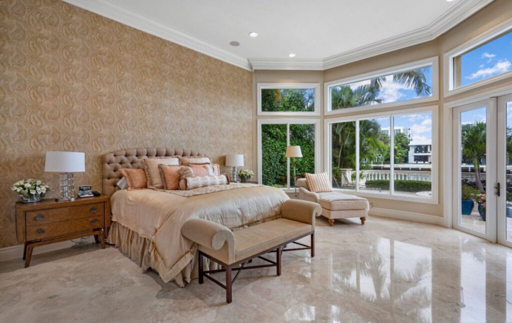 Stunning Villa Paradiso in Boca Raton for Sale