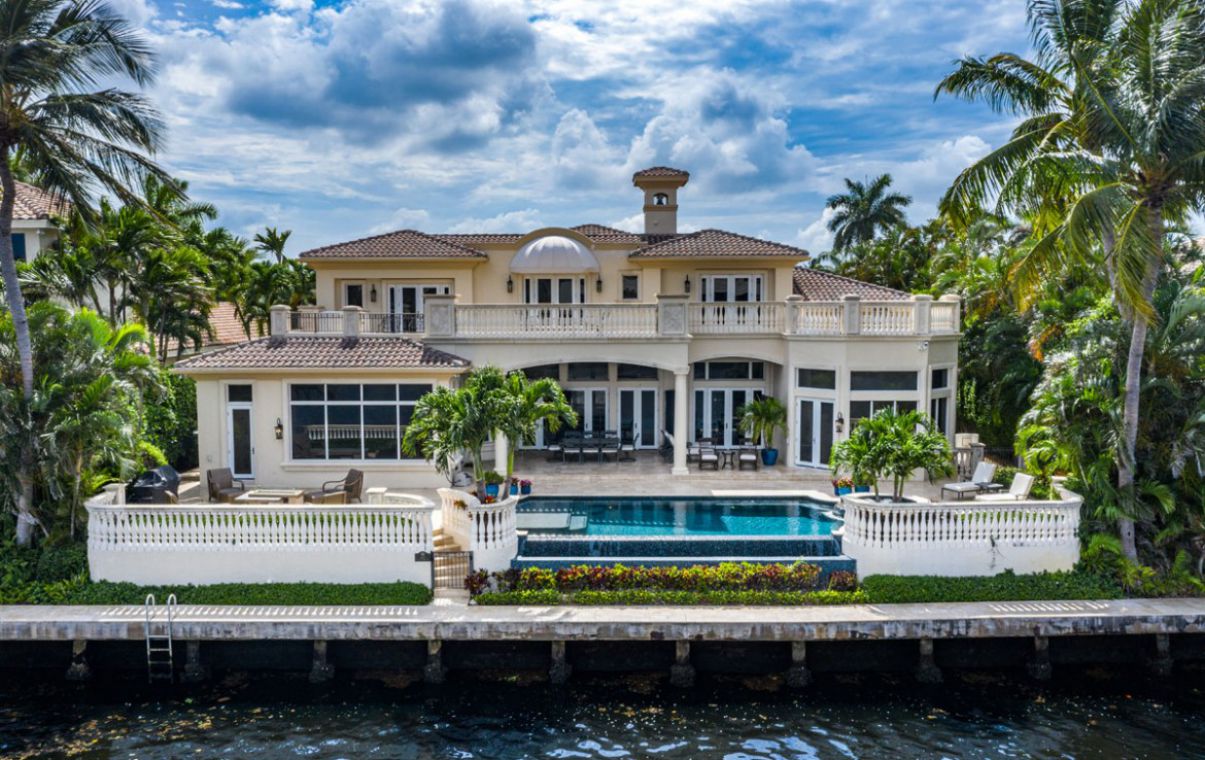 Stunning-Villa-Paradiso-in-Boca-Raton-for-Sale-27