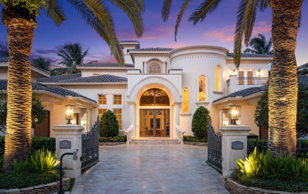 Stunning Villa Paradiso in Boca Raton for Sale